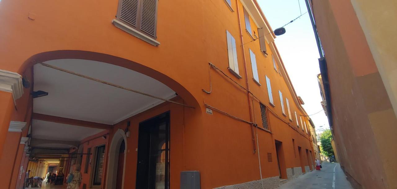 Italian Design Small Attic بولونيا المظهر الخارجي الصورة
