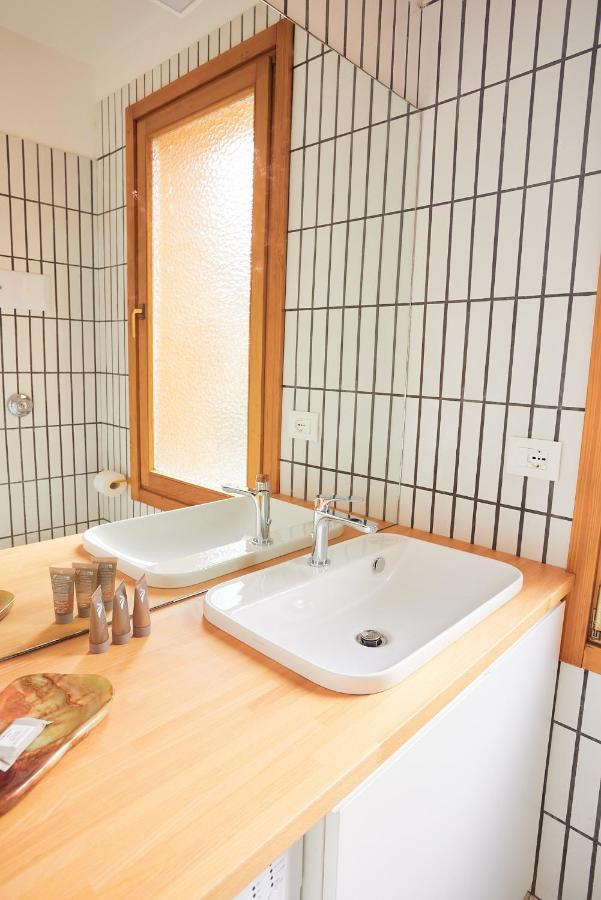Italian Design Small Attic بولونيا المظهر الخارجي الصورة
